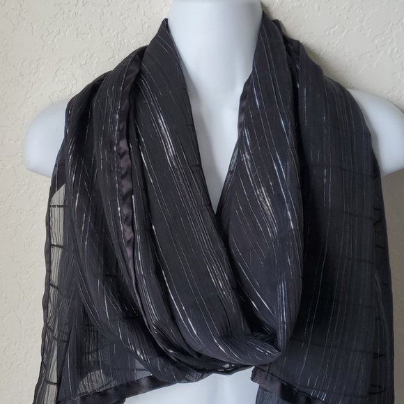 Gorgeous black scarf silver threads womens - Picture 4 of 8